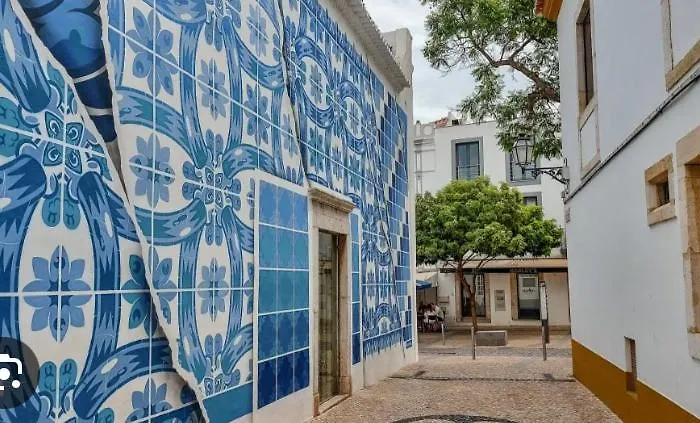 Location * Λάγος