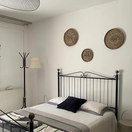 Lagos Villa Homestay *