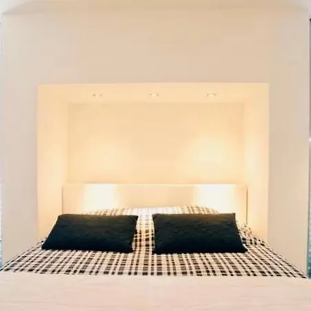 Lagos Villa Homestay *